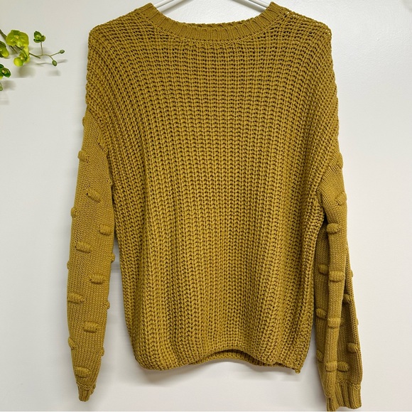 Women's size small golden yellow long sleeve sweater with bubble details - Picture 1 of 3
